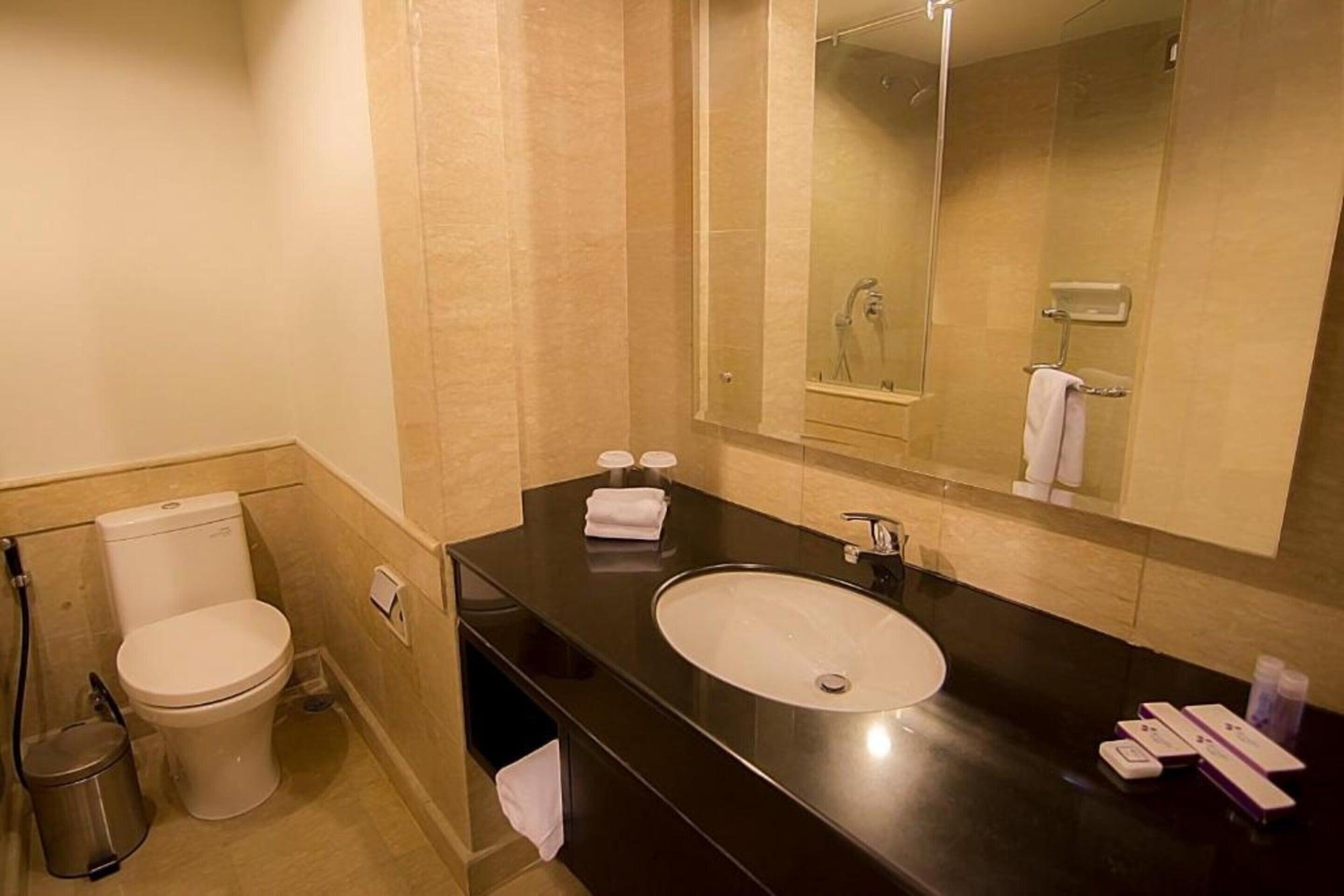 Hotel Diradja Джакарта Экстерьер фото